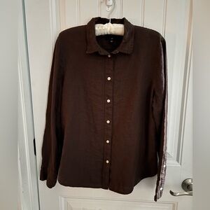 J Crew 💯 Irish linen button up top.